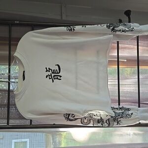 White dragon crop sweatshirt
